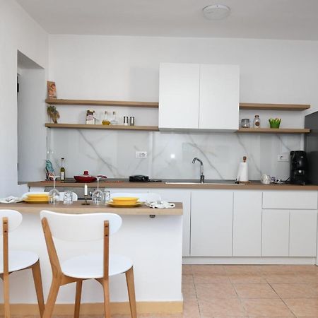 Rondine Studio Apartment Тирана Екстер'єр фото